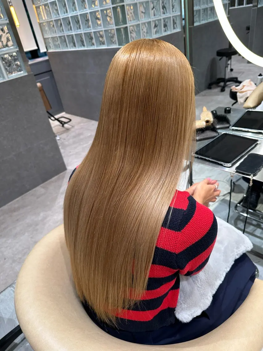【5月限定メニュー‼️】ブリーチリタッチ＋オンカラー＋内部補修トリートメントの写真