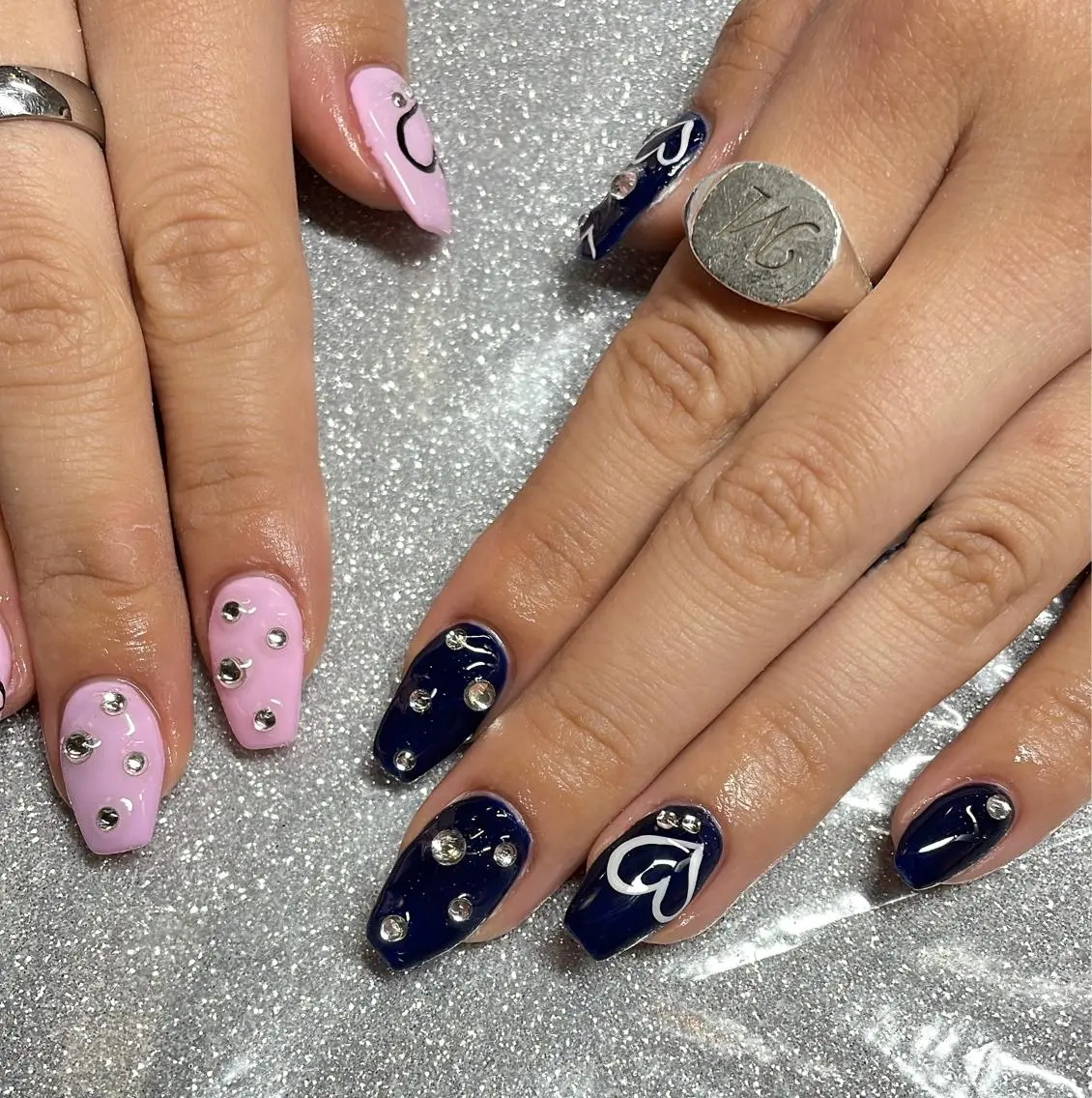 ネイル ハンドネイル VIERU 🌈🎀💖のネイルデザイン