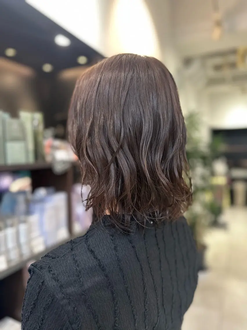 ミディアム ya giのヘアスタイル