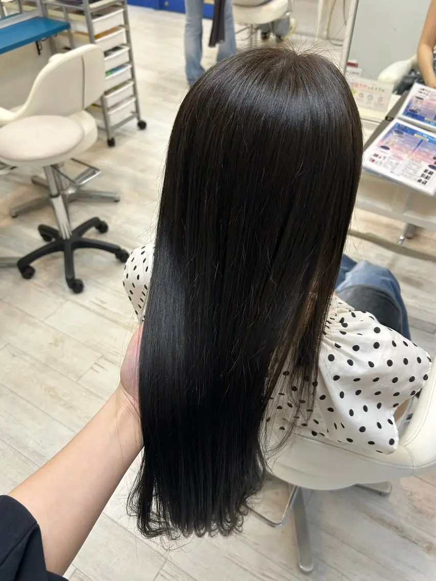 ロング ヘアカラー 小川 夏花のヘアスタイル