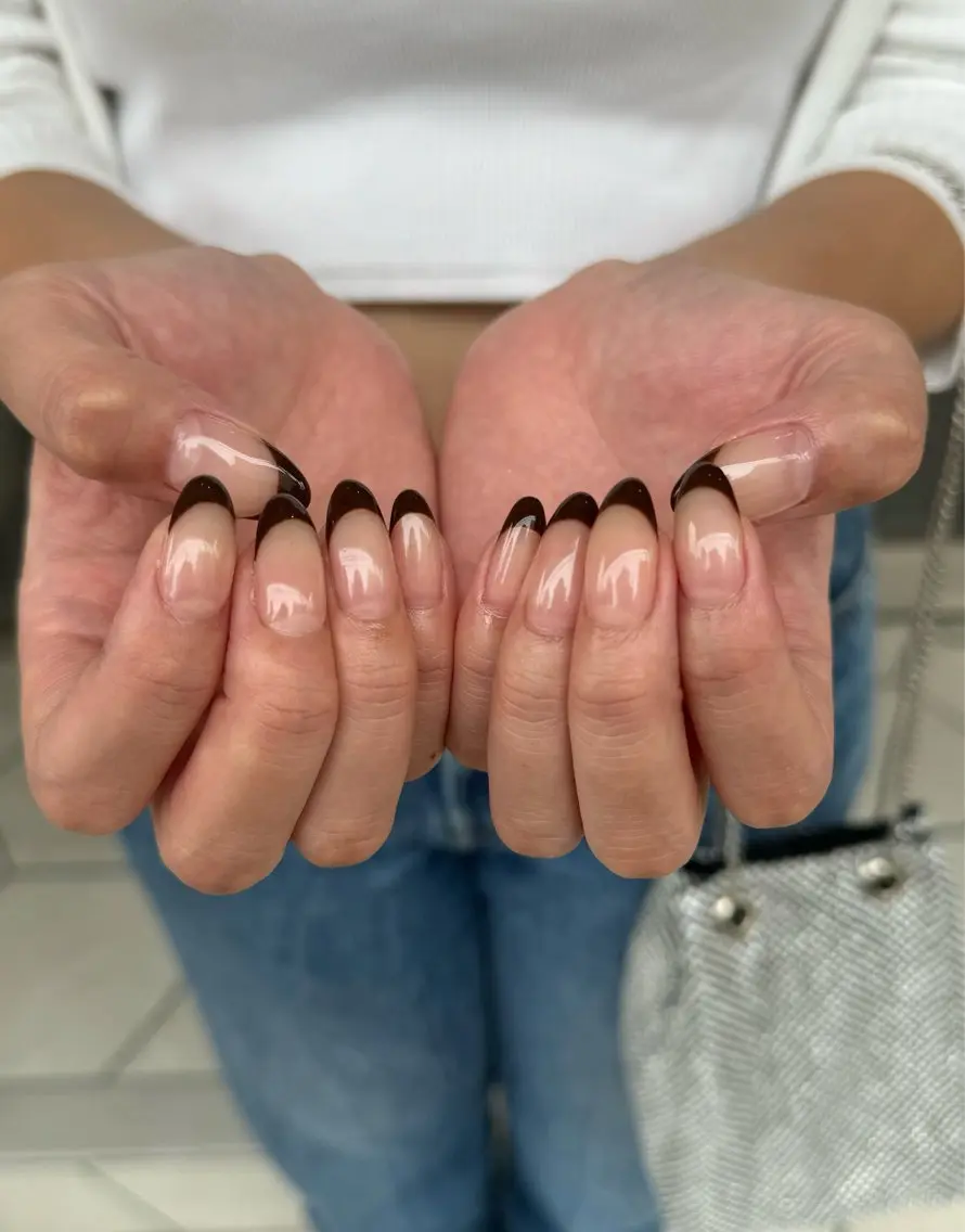 ネイル フレンチネイル Rommy Arisaのネイルデザイン