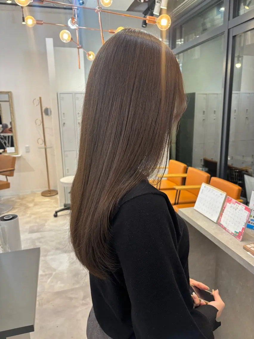 ロング カット ヘアカラー トリートメント Megu/ベージュ/ 透明感カラーのヘアスタイル