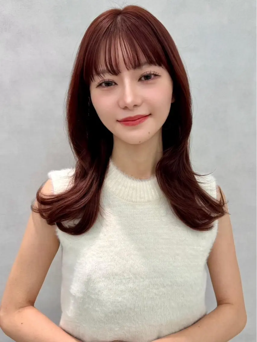 セミロング カラー 佐々木 双葉のヘアスタイル