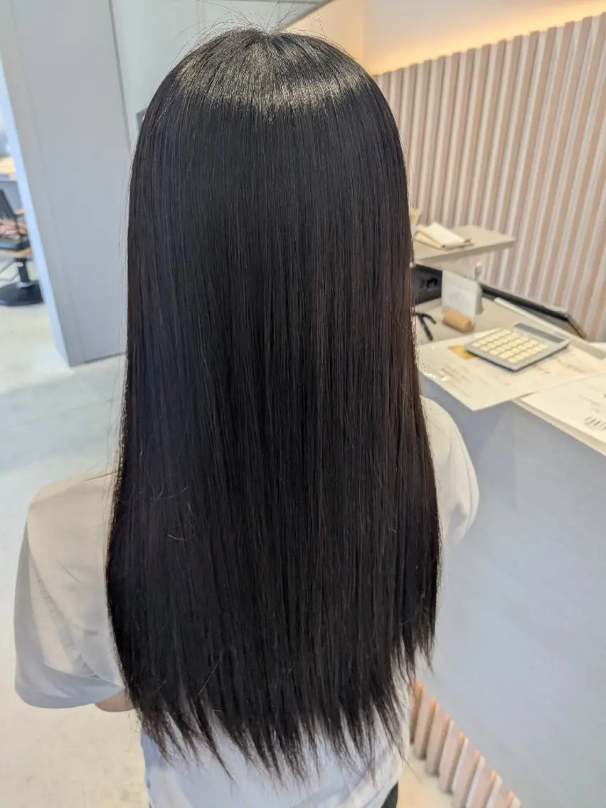 ロング カット 縮毛矯正 古屋 美春のヘアスタイル