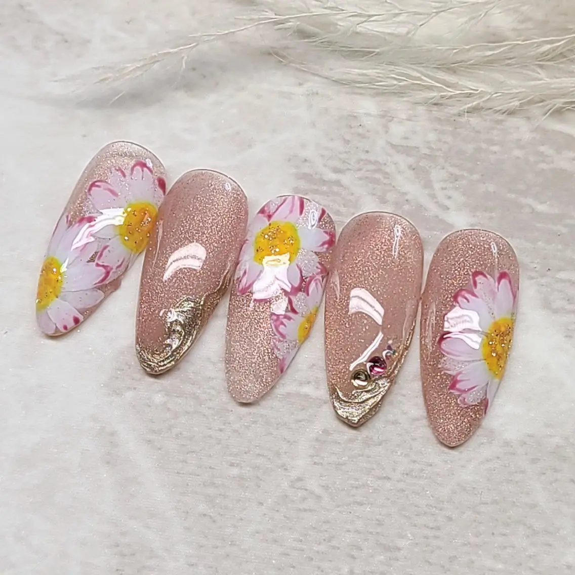 ネイル 春ネイル ワンホンネイル Nail  Ai    のネイルデザイン