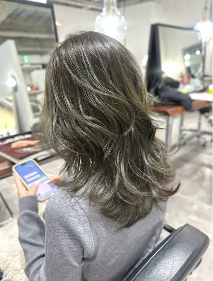カラー Holly🎀 kaonのヘアスタイル