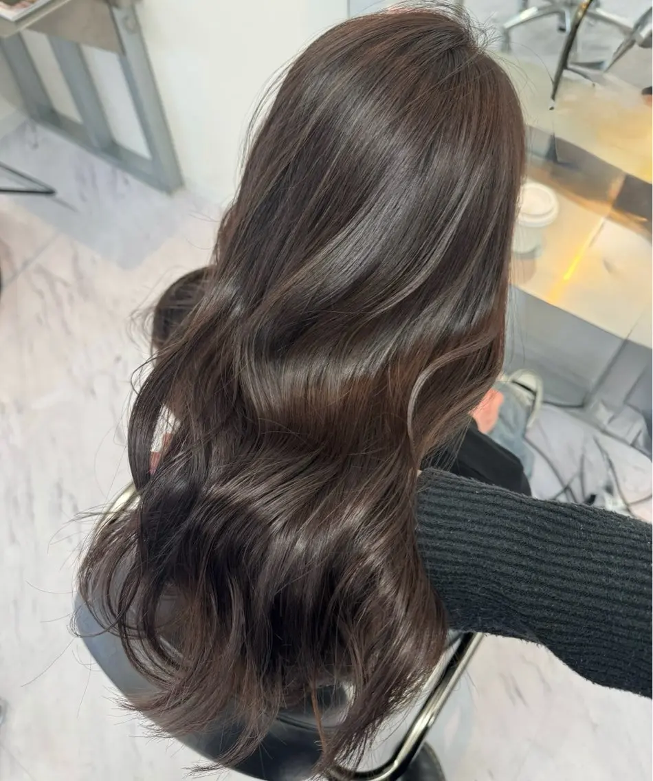 ロング カラー 透明感カラー ダークグレー ダークグレージュ グレージュ オレンジ カット ヘアカラー トリートメント 🤍髪質改善 🤍透明感カラー🤍のヘアスタイル