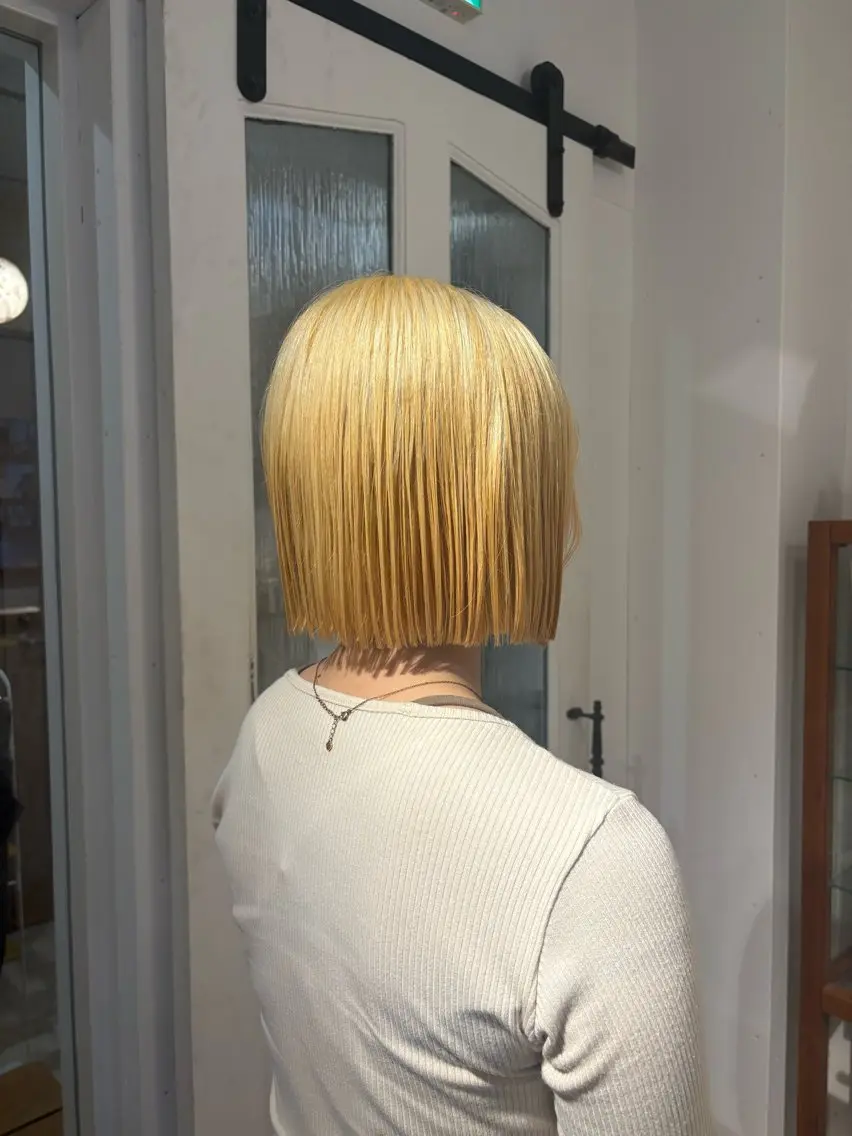 ミディアム 切りっぱなしボブ ボブ カット ヘアカラー rina/似合わせ/ 透明感/髪質改善のヘアスタイル