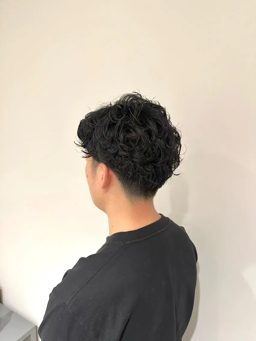 ミディアム パーマ メンズ ミディアムパーマ メンズパーマ 🔥メンズ特化 /パーマ&カット🌀のヘアスタイル
