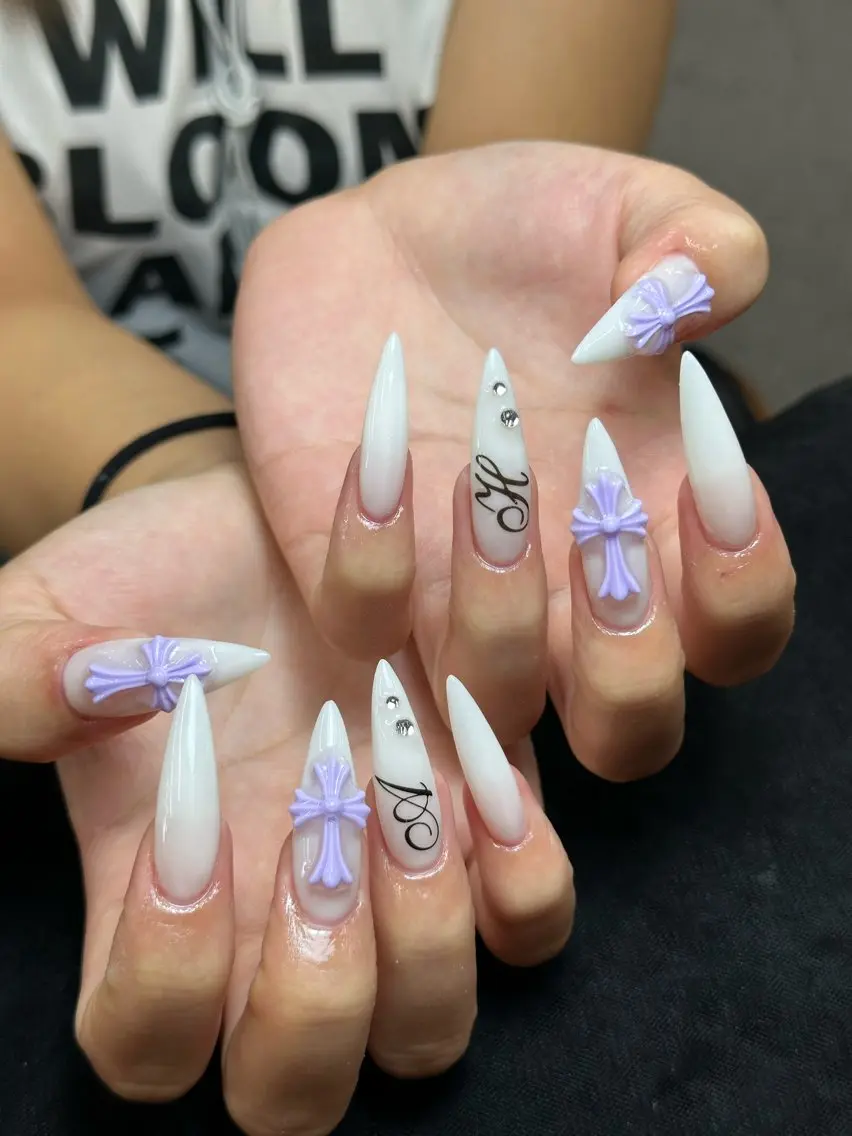 ネイル ジェルネイル ロングネイル シンプルネイル ワンホンネイル Iconic Nailのネイルデザイン