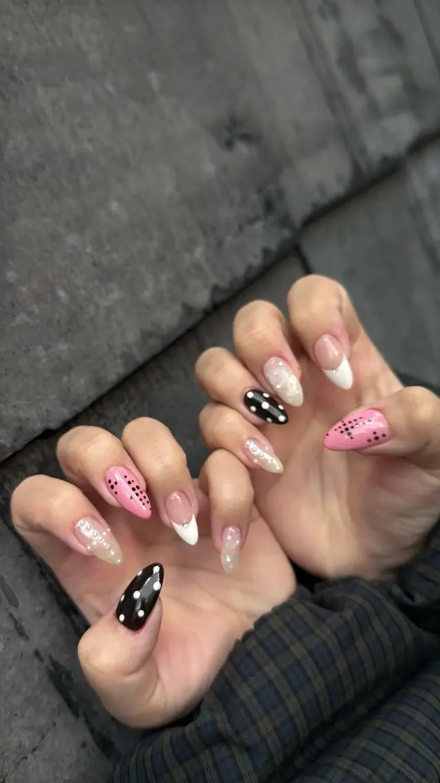 ネイル フラッシュネイル フットネイル フレンチネイル 韓国ネイル マグネットネイル ハンドネイル SAKU nail 作島茜のネイルデザイン