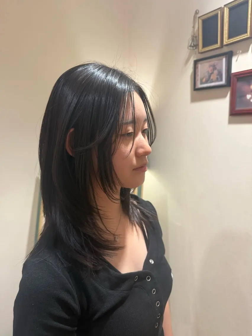 セミロング カット 縮毛矯正 トリートメント レイヤーカット🫧 サーシャのヘアスタイル