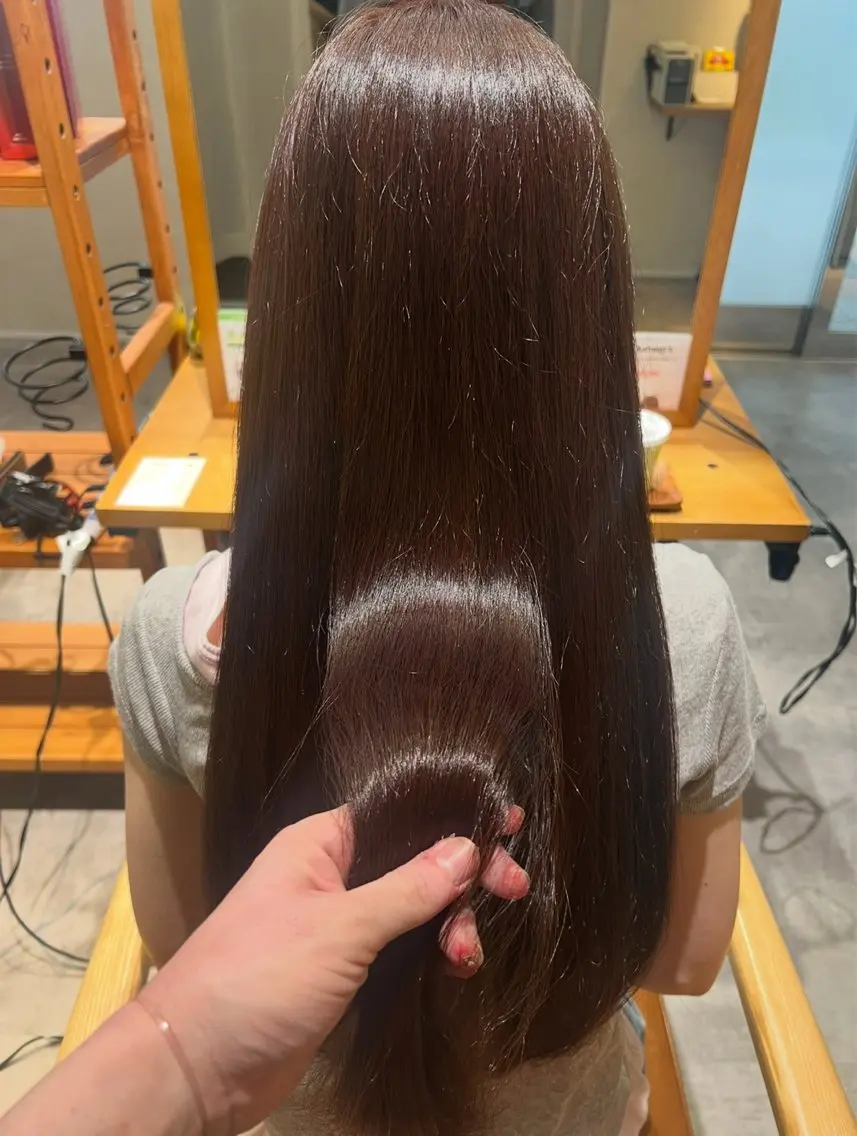 ロング カラー ブラウンカラー マロンブラウン カット ヘアカラー 笠原 裕貴のヘアスタイル