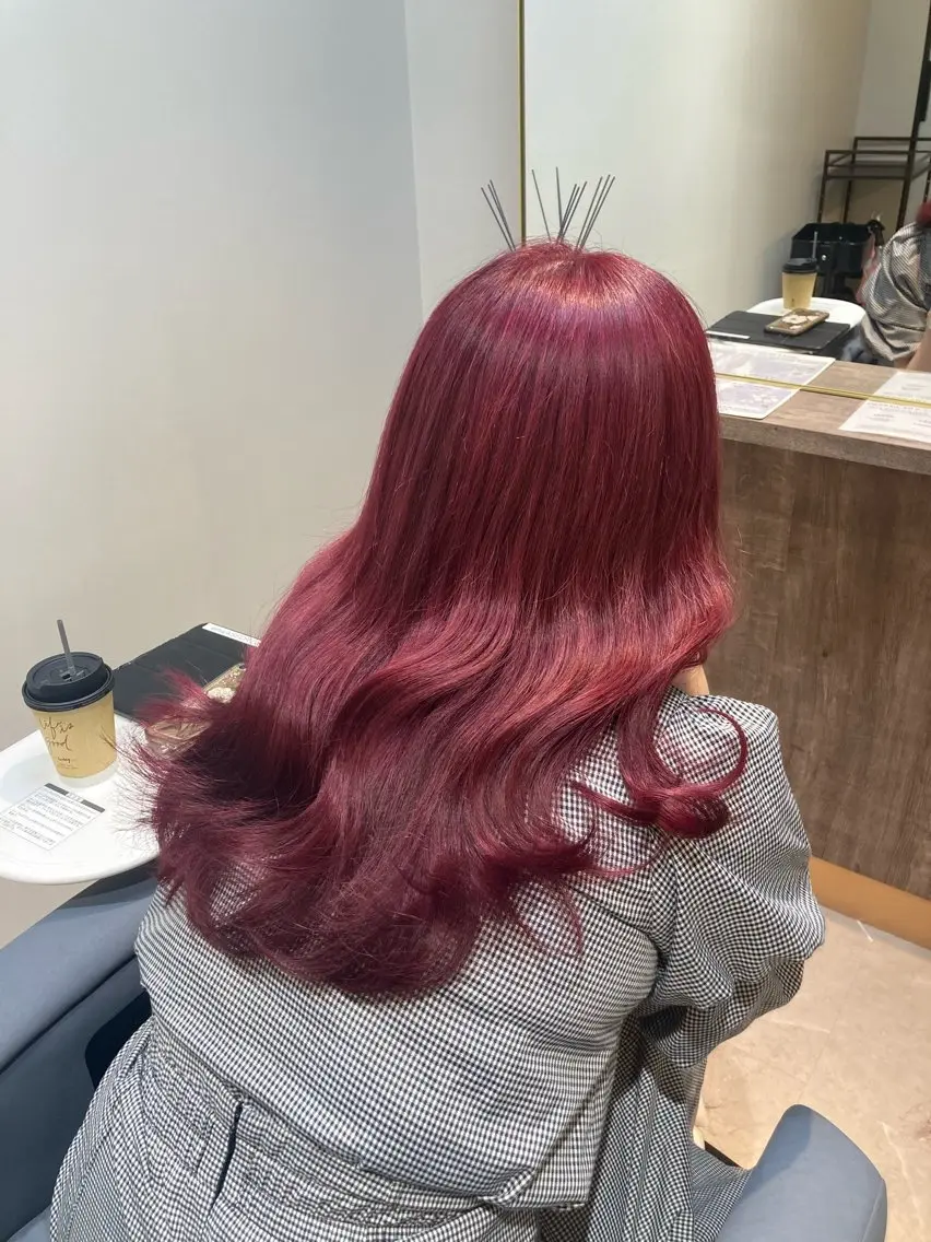 ロング カラー ブリーチ ピンクカラー ヘアカラー ピンクカラー🎀 米津 美佑のヘアスタイル