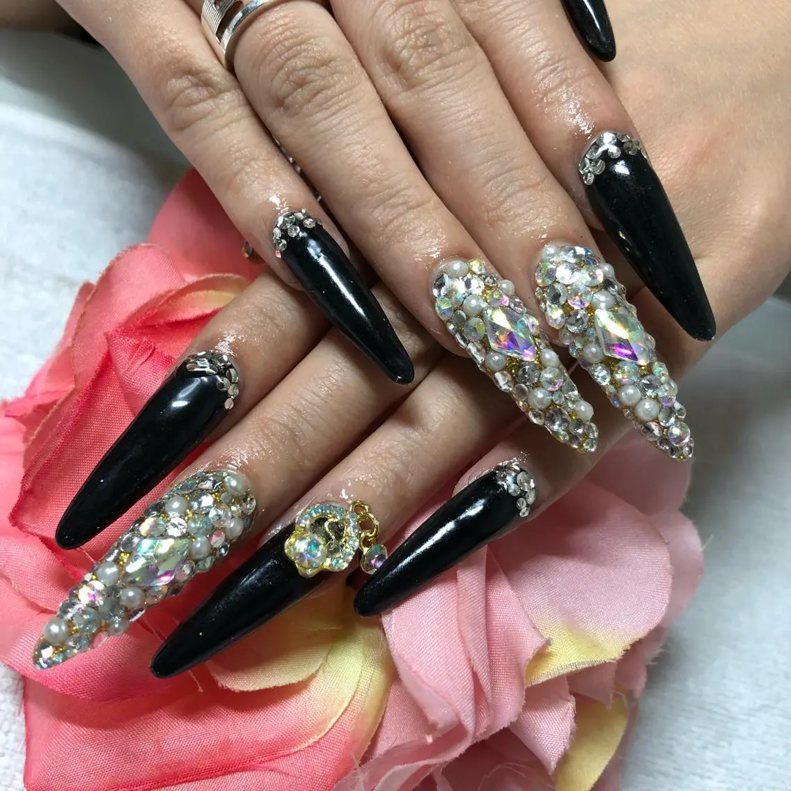 ロング ハンドネイル 《LB》ラブリエ Nail&eyeのマツエク・マツパデザイン