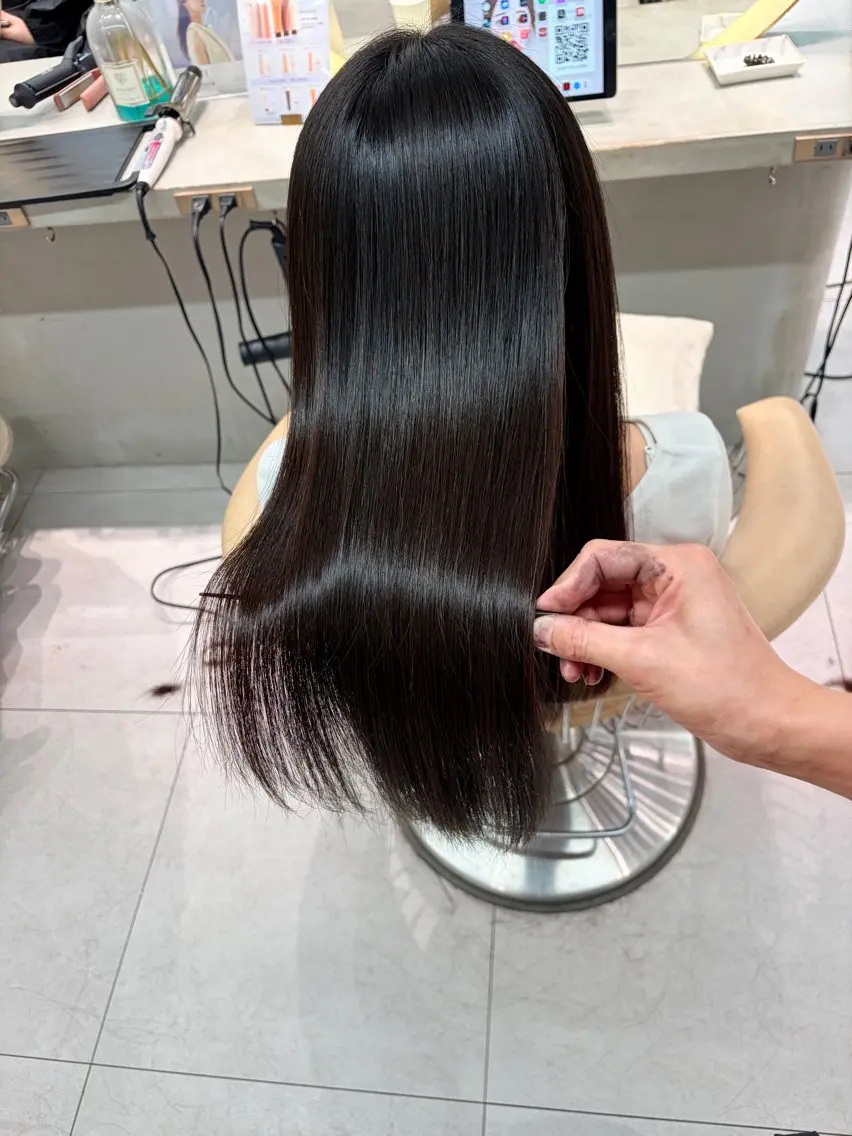 セミロング カラー カット 縮毛矯正 トリートメント 《髪質改善✖️オリー ブ🧸》小嶋拓也のヘアスタイル