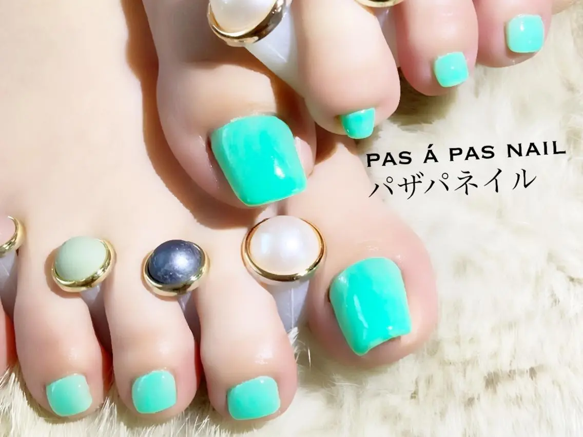 ネイル フットネイル sayo💖 パザパネイルのネイルデザイン