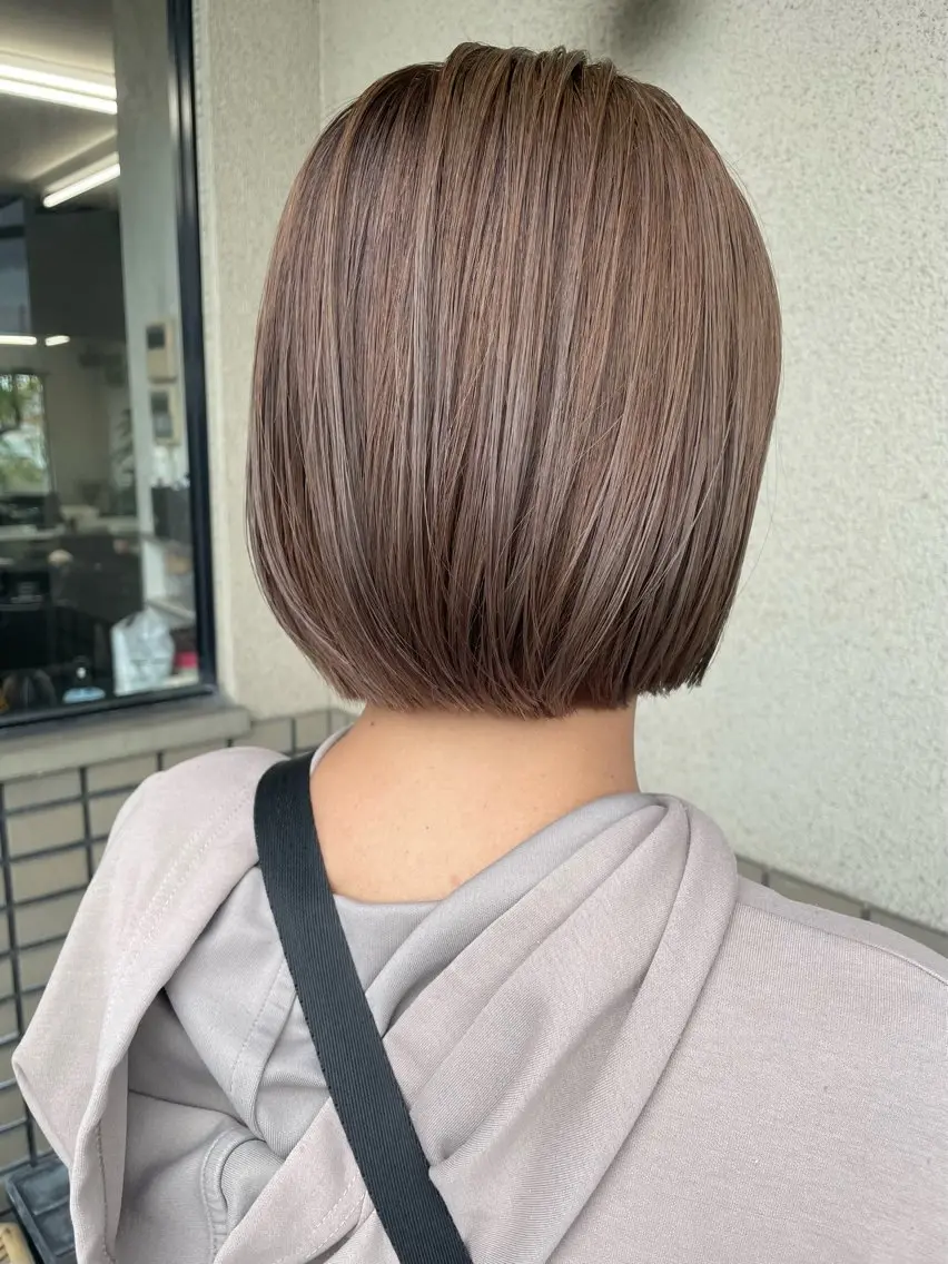 ショート カラー アッシュ ベージュカラー ボブ 沢田 瞳のヘアスタイル