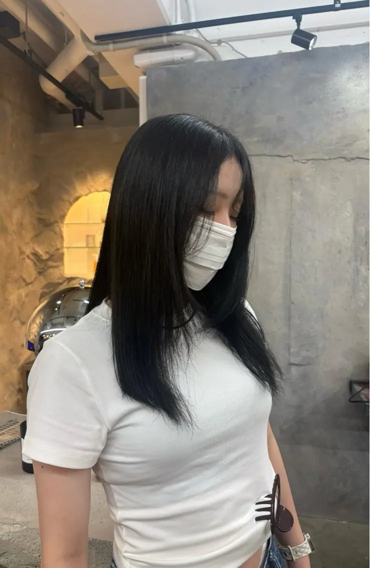 カラー ブルーカラー ブルーグレー ブルーグレージュ グレージュ 池田 菜穂のヘアスタイル