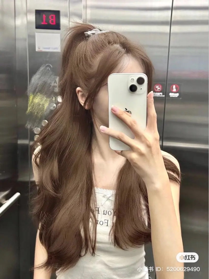 カラー ヘアセット 透明感うる艶カラー 🤍MANAMIのヘアスタイル
