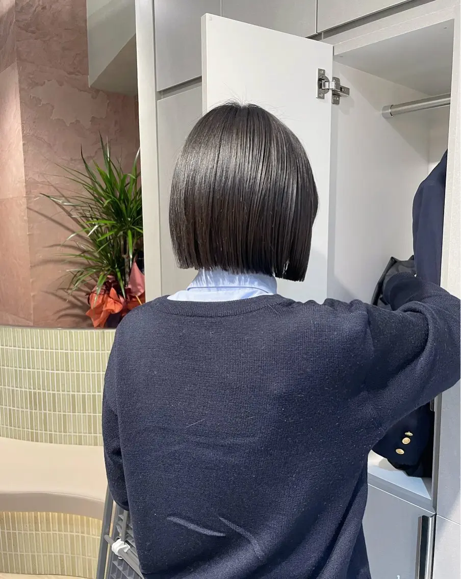 ショート オリーブベージュ/ボ ブ縮毛矯正たまき🧡のヘアスタイル