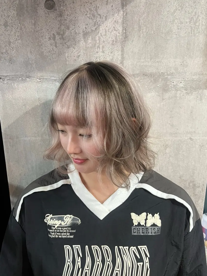 セミロング 博多/ハイトーン /syokoのヘアスタイル