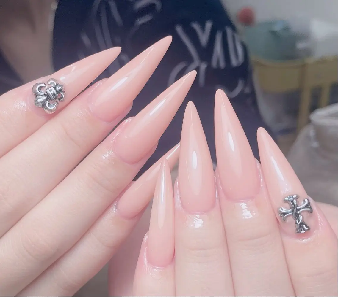ネイル チークネイル 長さ出し フレンチネイル ジェルネイル ガーリー 中野駅から2分 MEO NAILのネイルデザイン