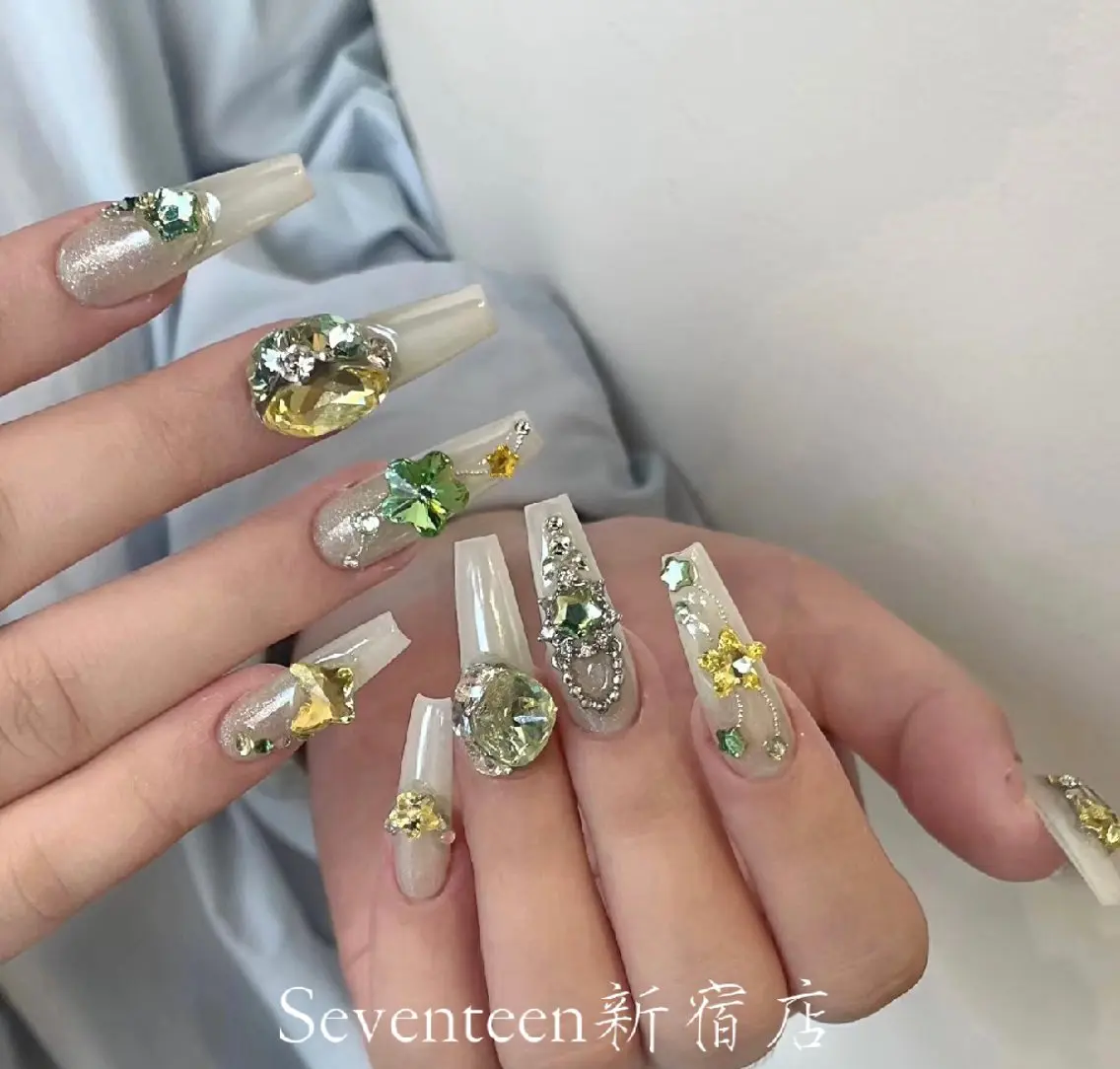 ネイル puka eyelash新宿店のマツエク・マツパデザイン