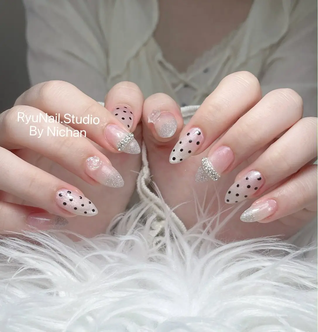 ネイル アートネイル ジェルネイル マグネットネイル ニュアンスネイル シンプルネイル ハンドネイル Ryu Nail NekoChanのネイルデザイン
