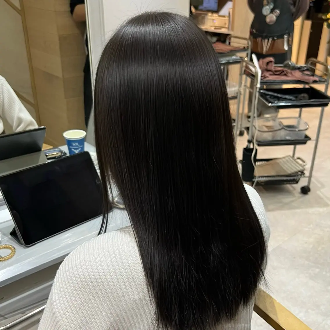 ミディアム パーマ 酸性ストレート ストレートパーマ カット ヘアカラー 縮毛矯正 トリートメント モテ髪×トレンド💕 小顔レイヤー 金井のヘアスタイル