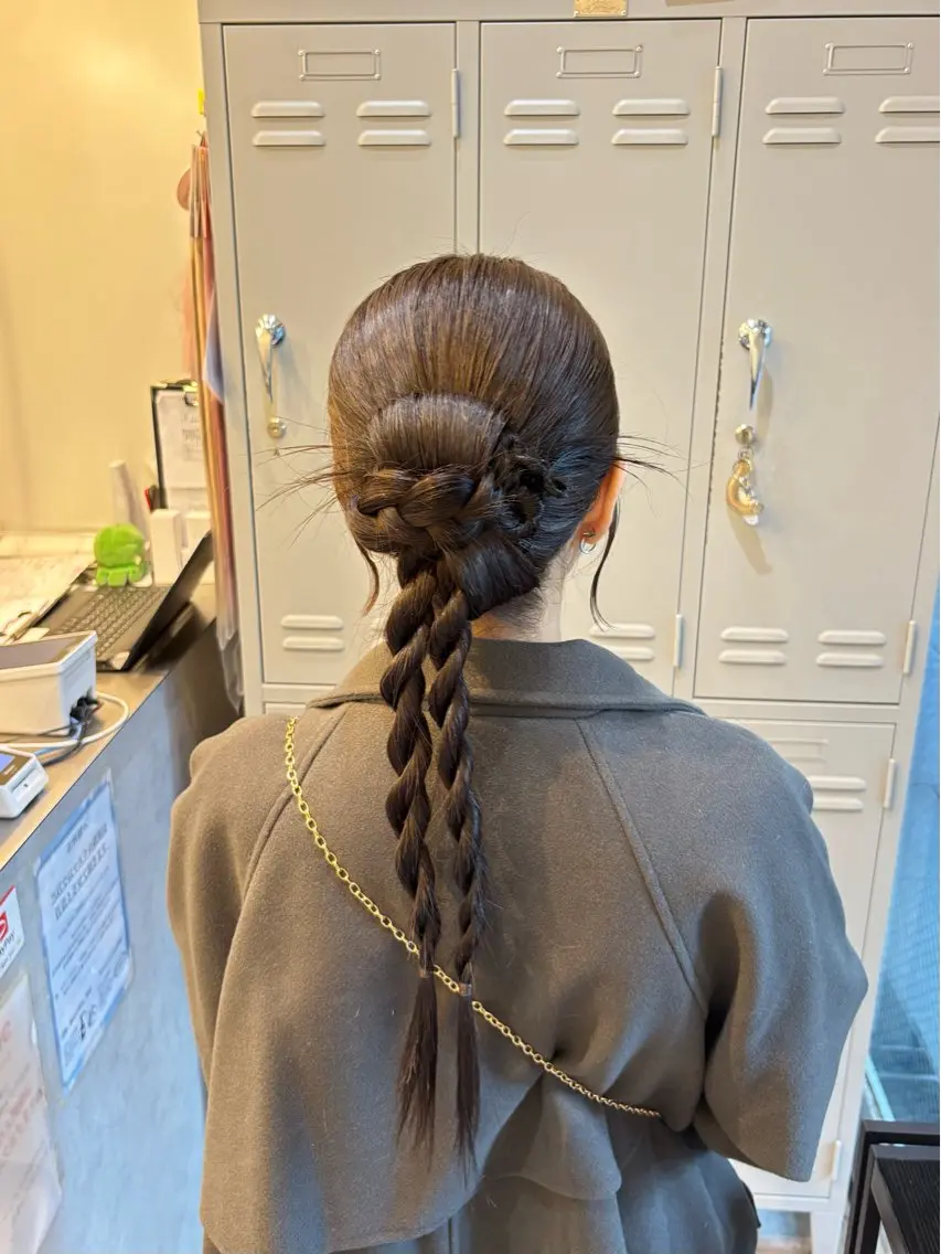 ロング ヘアアレンジ ヘアセット 透明感カラー🩰🤍 髪質改善🪄/伽音のヘアスタイル
