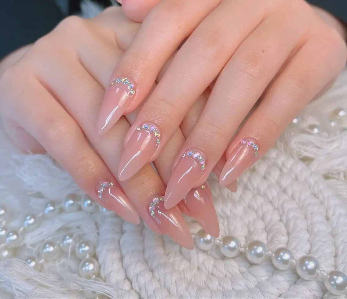 ミディアム ハンドネイル Lee _nailのネイルデザイン