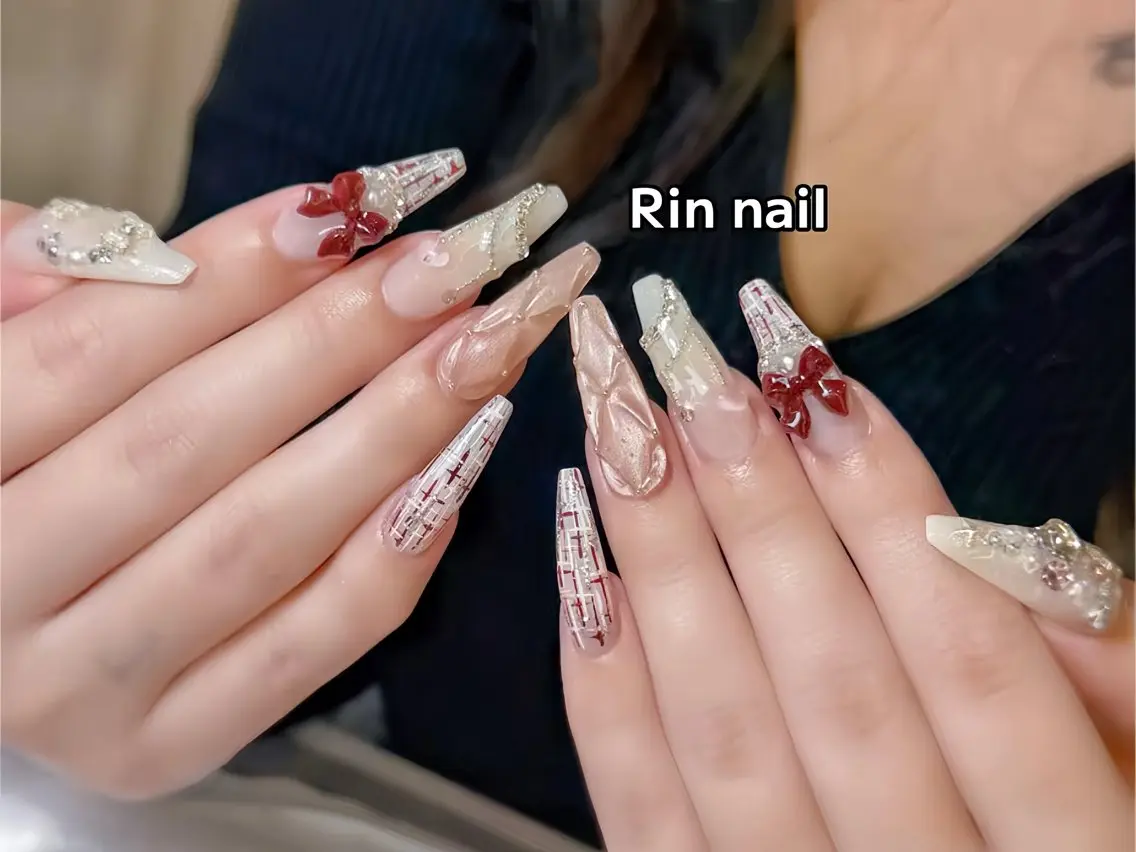 ネイル ボルドー フレンチネイル グラデーション キラキラネイル 韓国ネイル ハンドネイル Rin Nail 新大久保店のネイルデザイン