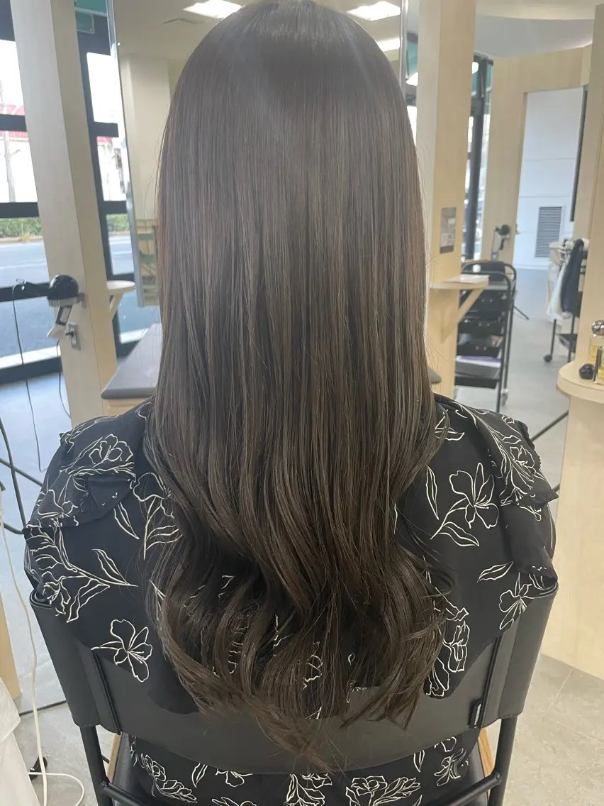 ロング 二重 由理のヘアスタイル