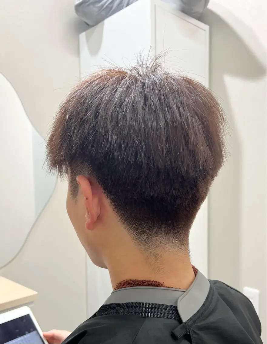 メンズ ヘアカラー 桑野 胡桃のヘアスタイル