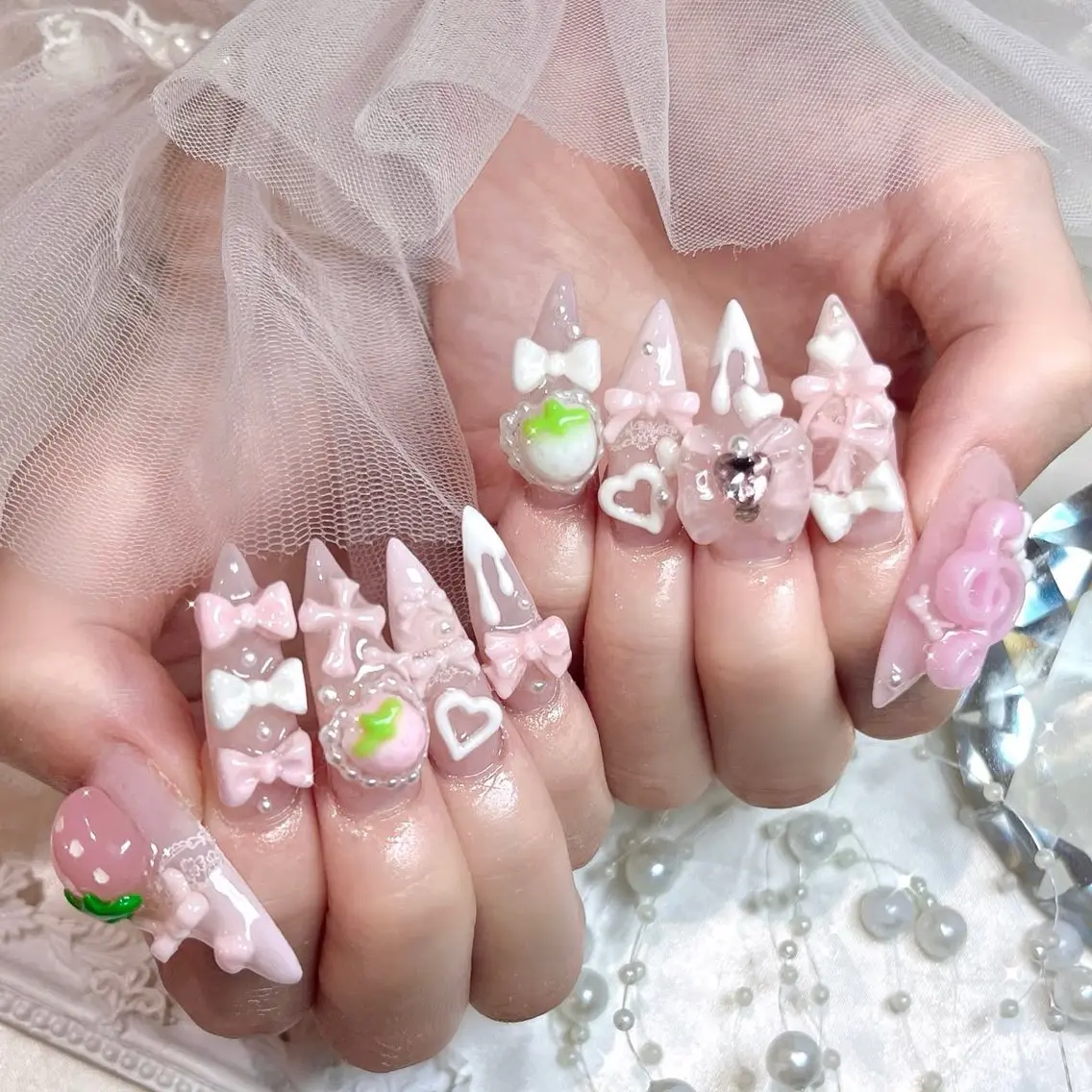 ネイル チークネイル ドット フットネイル フレンチネイル グラデーション Nihonthy Nail 新宿のネイルデザイン