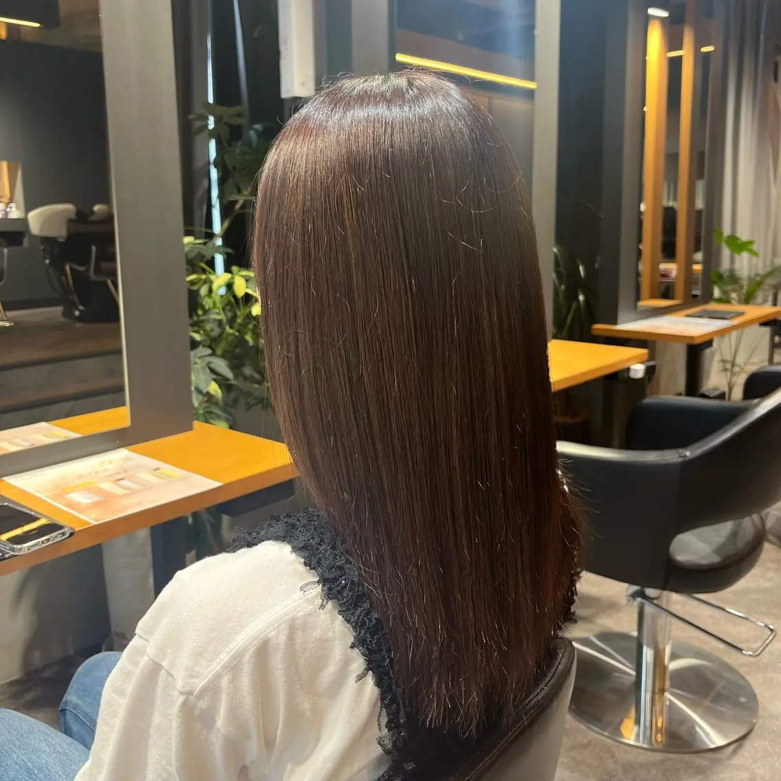 セミロング plune 村松のヘアスタイル
