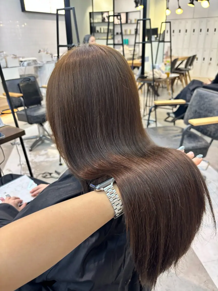 カラー パーマ ヘアカラー 縮毛矯正 センターパート/カラ ーメッシュ📍ユリのヘアスタイル