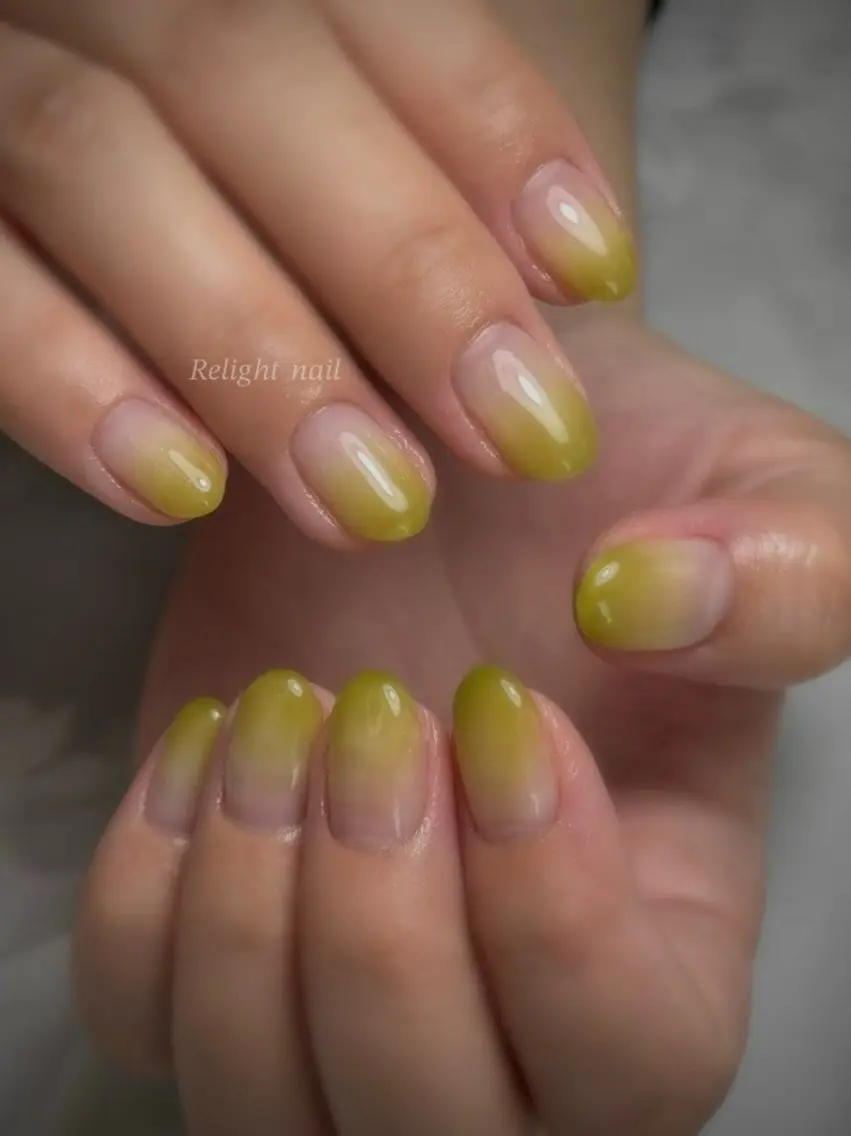 ネイル グラデーション グリーン ハンドネイル Relight RIEのネイルデザイン
