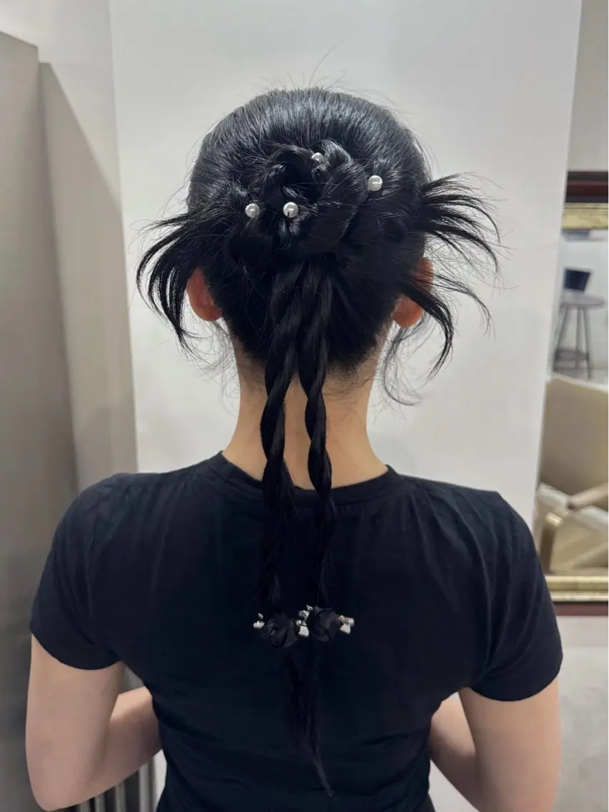 【🍀推し活・結婚式お呼ばれに大人気🍀】可愛くヘアアレンジ🫧🤍の写真