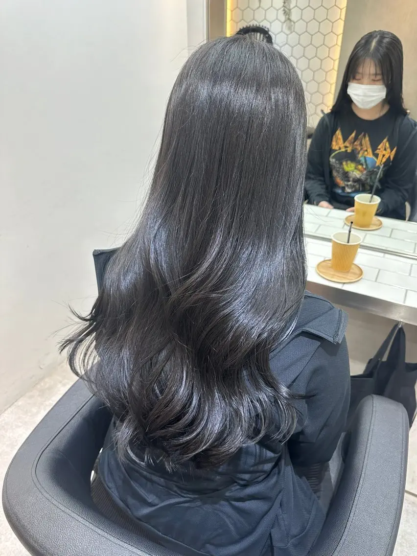 ロング カラー ミディアムレイヤー 添田晃基のヘアスタイル