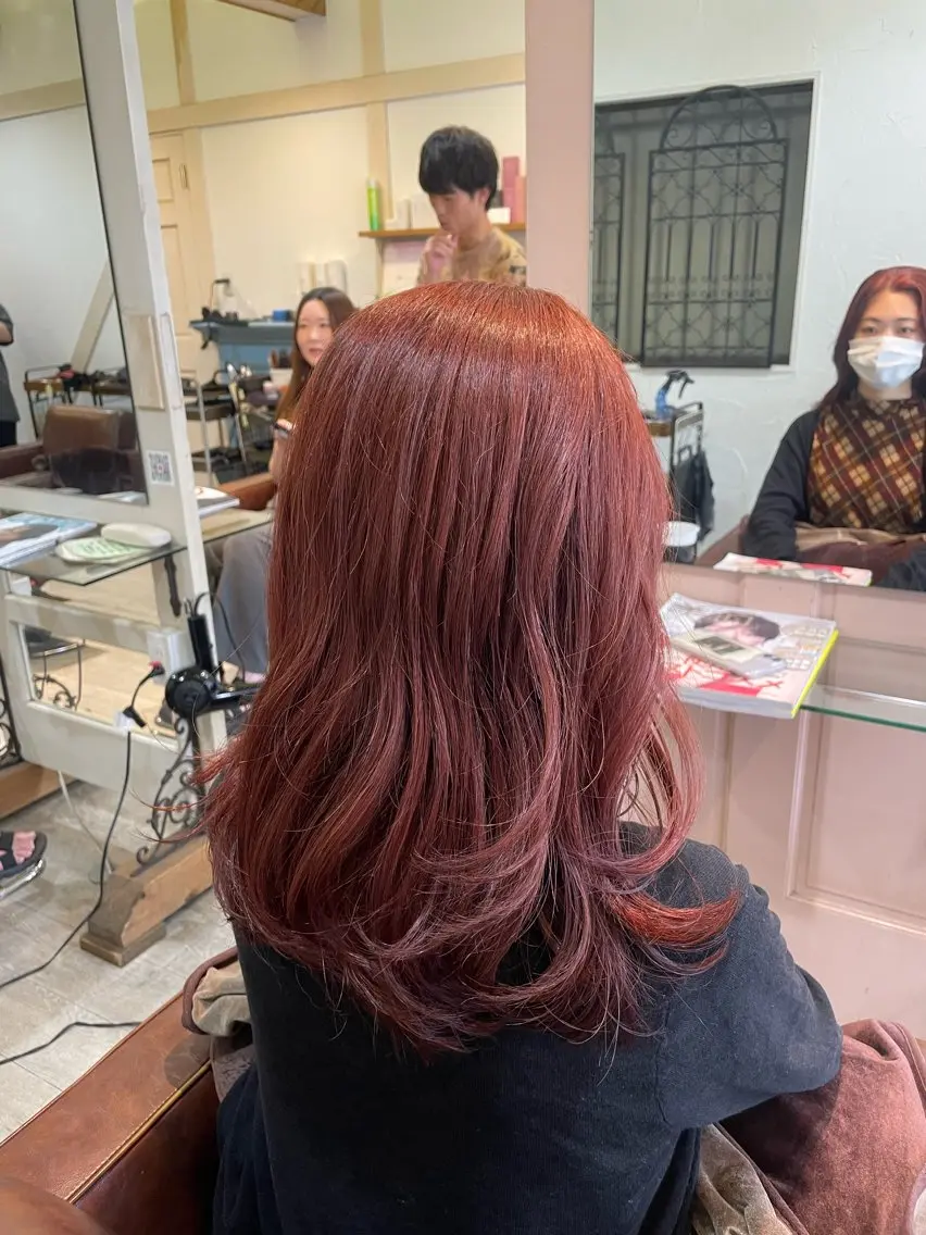 セミロング カラー ブリーチ ダブルカラー ブリーチなしカラー カット ヘアカラー トリートメント 立川・くびれミディ 旬なデザインカラーのヘアスタイル
