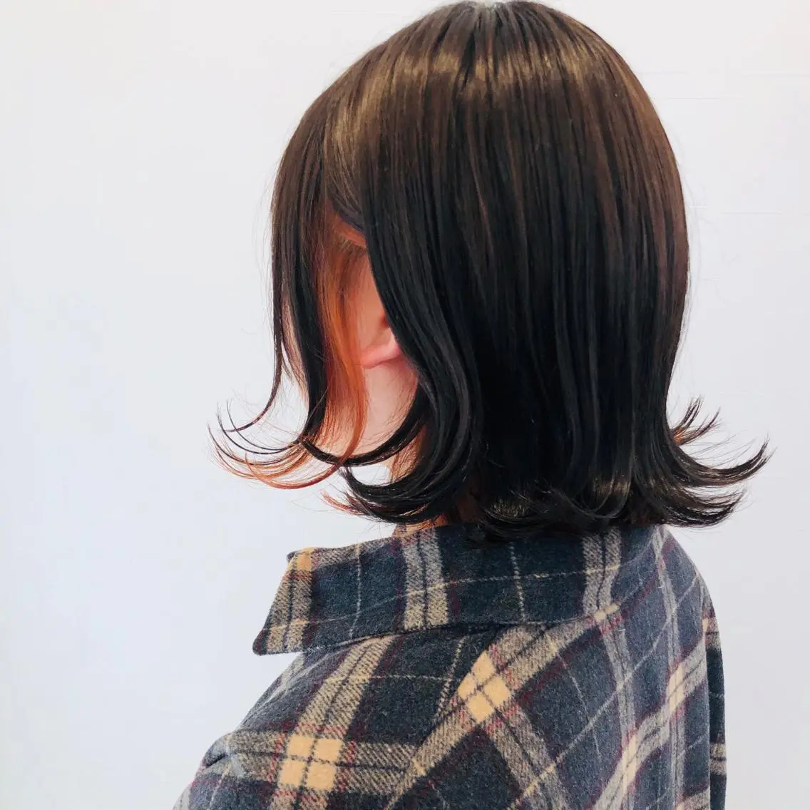 ミディアム カラー インナーカラー オレンジ ひがし さゆりのヘアスタイル
