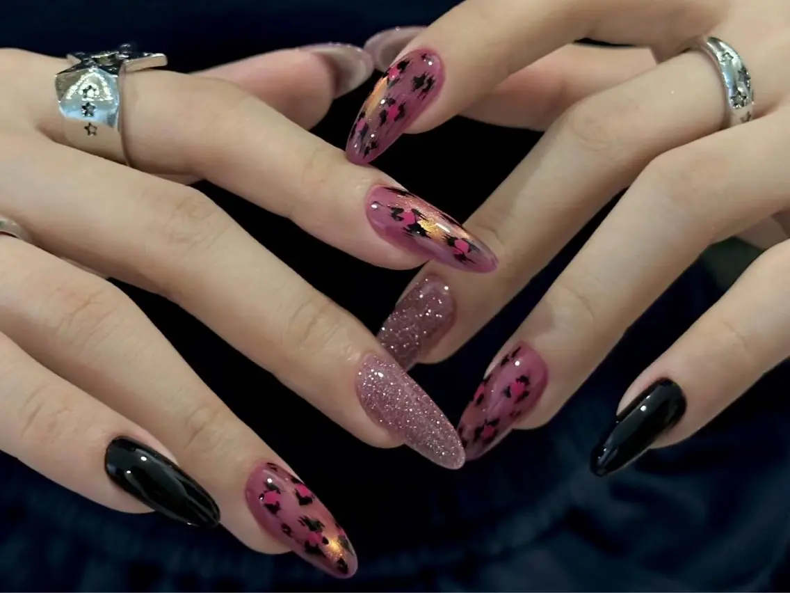 ネイル フラワーネイル フレンチネイル キラキラネイル 韓国ネイル マグネットネイル ハンドネイル Lumiereva nail salonのネイルデザイン