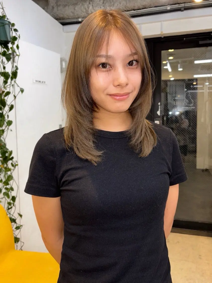 セミロング カラー アッシュ ブリーチ ボルドーカラー ブラウンカラー 透明感カラー カット ヘアカラー トリートメント 暖色系特化さくら /福岡天神/レイヤーのヘアスタイル
