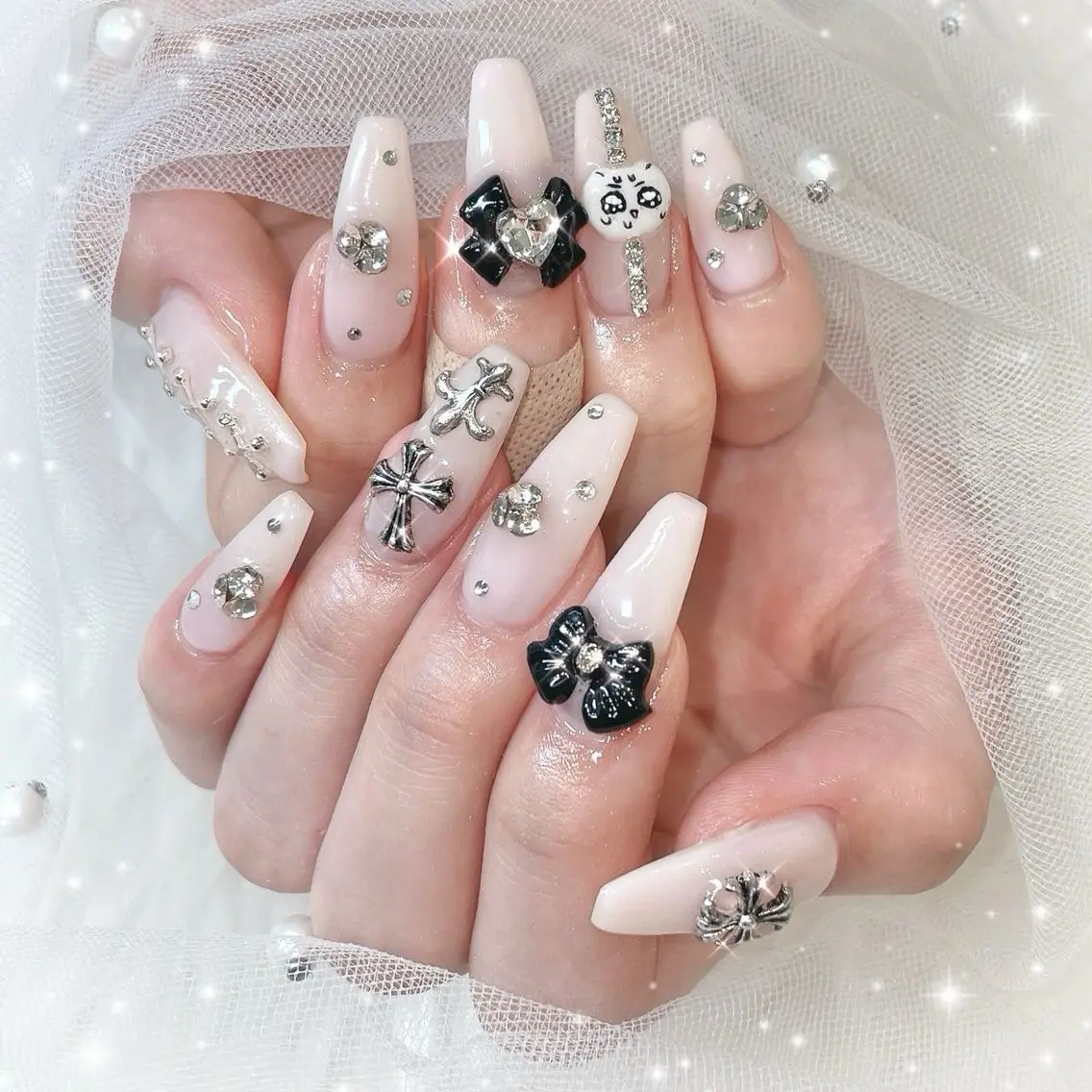 ネイル 長さ出し グラデーション 卒業式 キラキラネイル マグネットネイル Lee Nailsのネイルデザイン