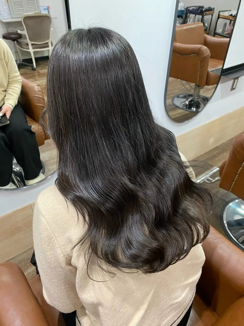 ロング ヘアカラー トリートメント mio♡ベージュ特化 🎀透明感カラーのヘアスタイル