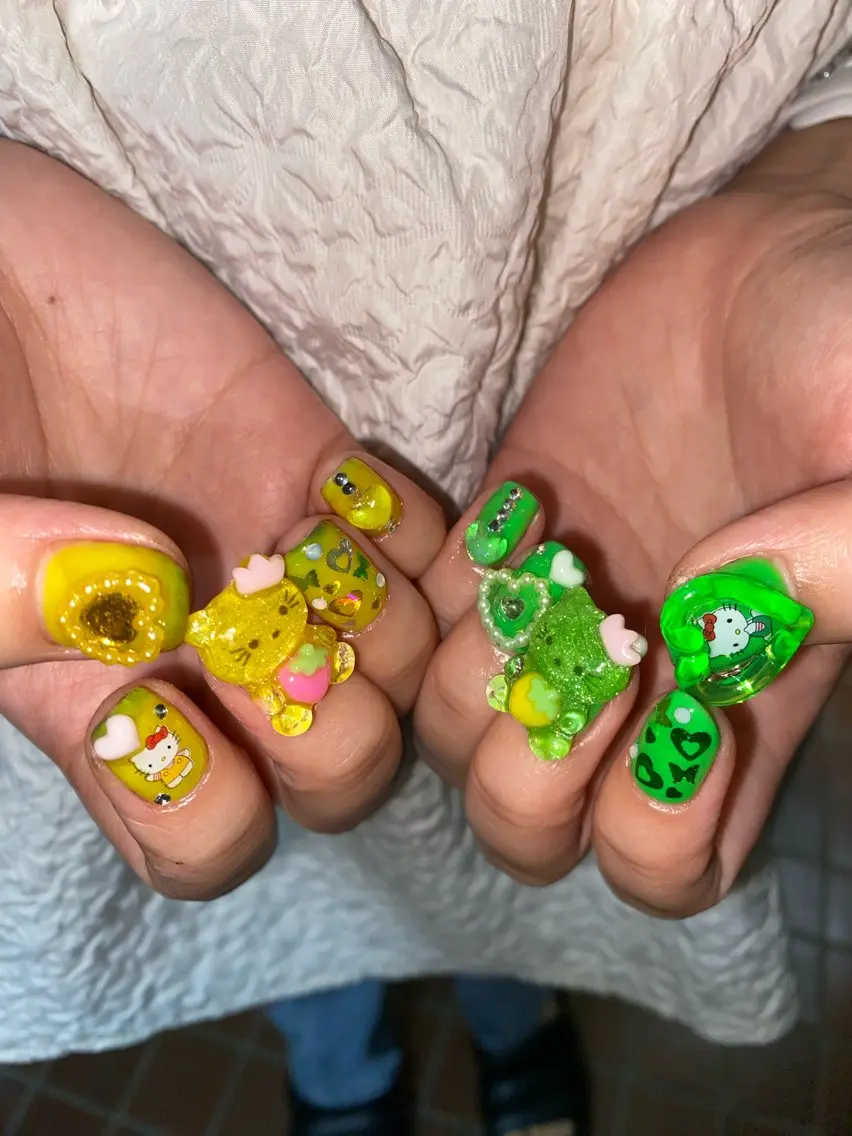 ネイル 個性派🌺推しネイル 💅💞hota🐇のネイルデザイン