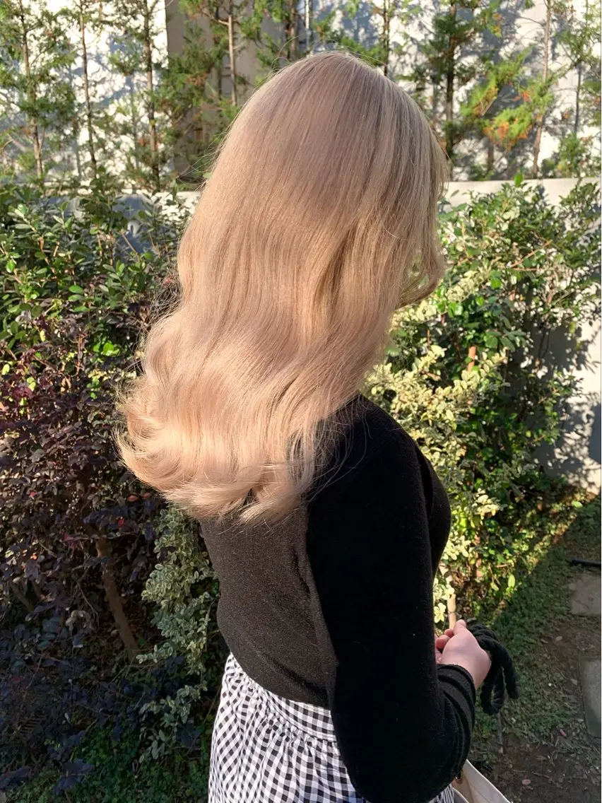 ロング カラー ベージュカラー ブリーチ ブロンド ケアブリーチ デザインカラー ヒロミ/ミルクティー /ブロンド/ピンクのヘアスタイル