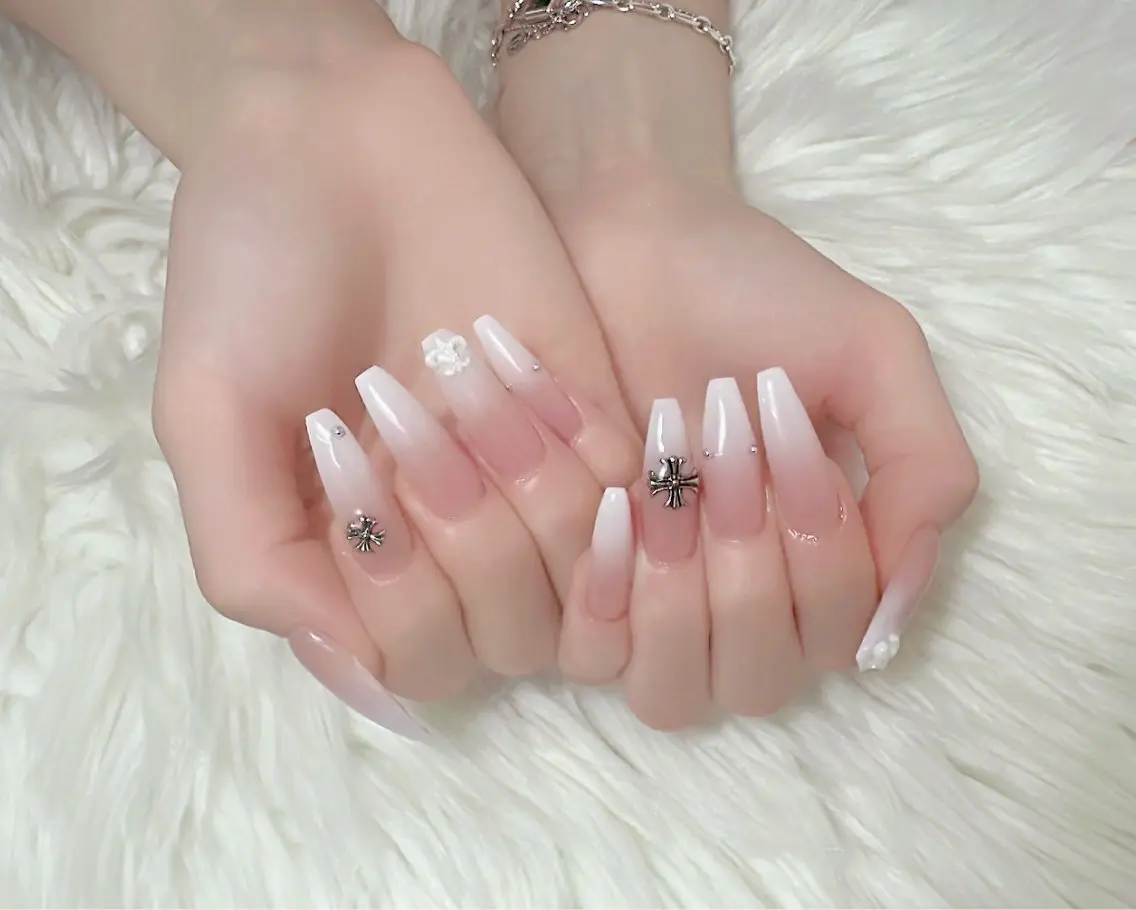 ネイル ハンドネイル R salonのネイルデザイン